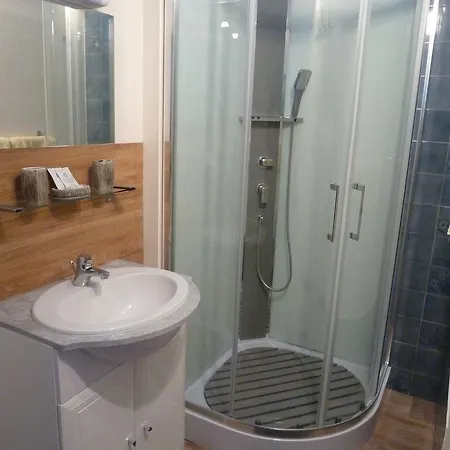 D'hotes L'insulaire 3*