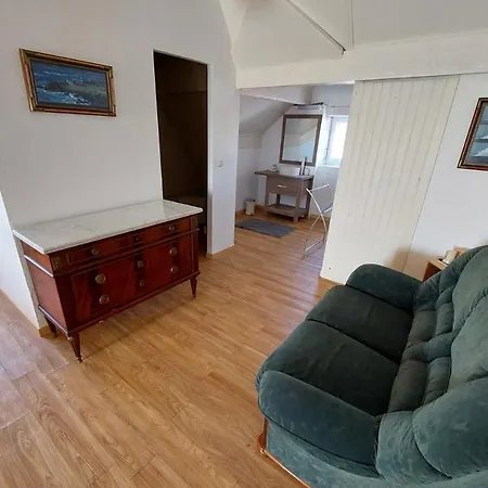 D'hotes L'insulaire 3*