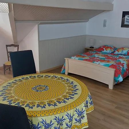 ゲストハウス D'hotes L'insulaire 3*