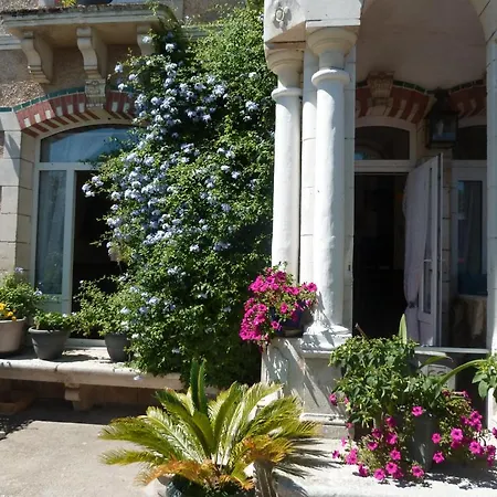 D'hotes L'insulaire 3*