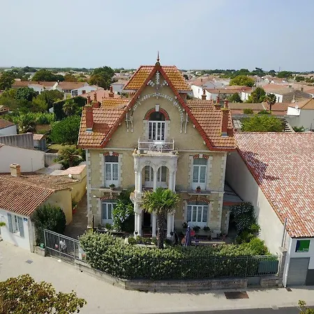 D'hotes L'insulaire Penzion Saint-Denis-dʼOléron
