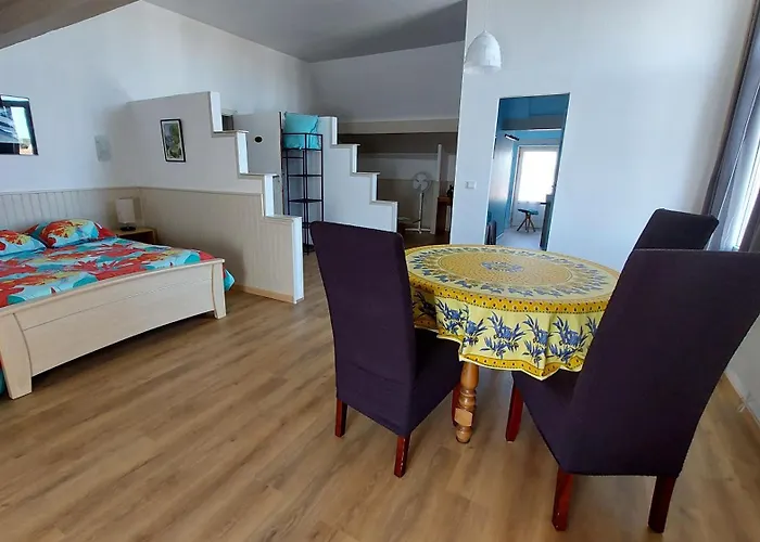 Gasthof D'hotes L'insulaire 3*