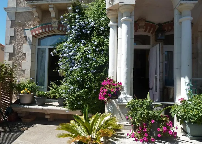 D'hotes L'insulaire 3*